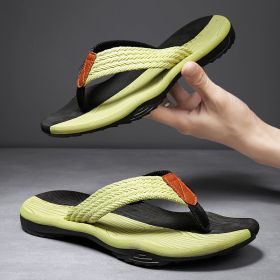 Men's slippers; anti-skid flip flops; beach slippers (colour: Khaki, size: 44)